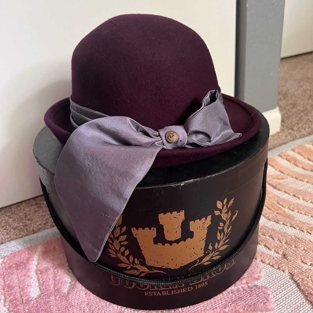 Good in Bros Wool Purple Hat with Silver Bow NEVER WORN